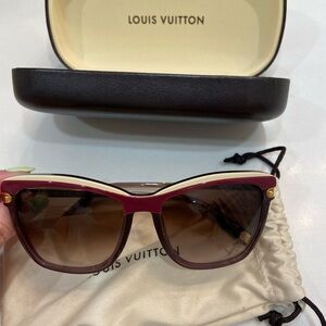 COPY - Louis Vuitton sunglasses 🥰
